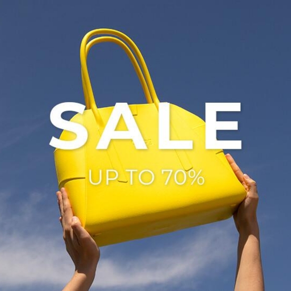 🛍BEAUTIFUL BAG SALE🛍 - Picture 1 of 1